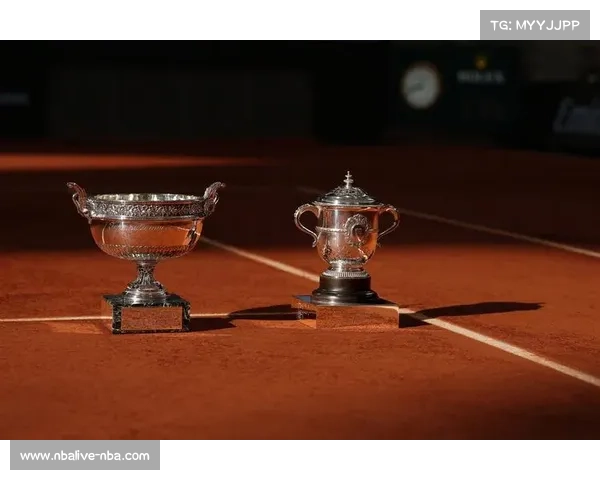 年终总决赛凸显网坛新格局:阿尔卡拉斯与辛纳“二人转”态势延续。 年终总决赛凸显网坛新格局:阿尔卡拉斯与辛纳“二人转”态势延续。